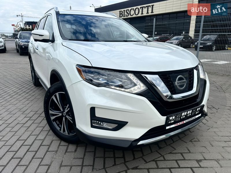 Внедорожник / Кроссовер Nissan Rogue 2018 в Львове