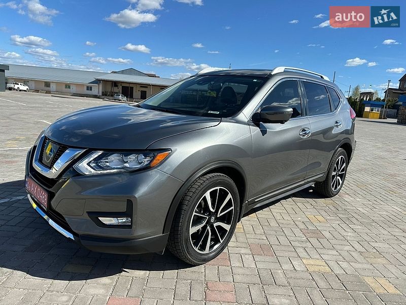 Позашляховик / Кросовер Nissan Rogue 2017 в Житомирі