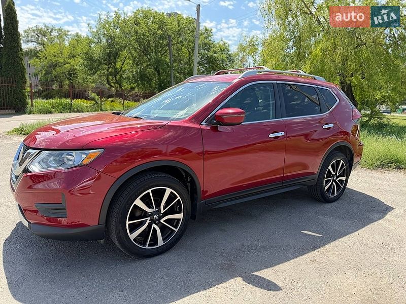 Внедорожник / Кроссовер Nissan Rogue 2017 в Харькове