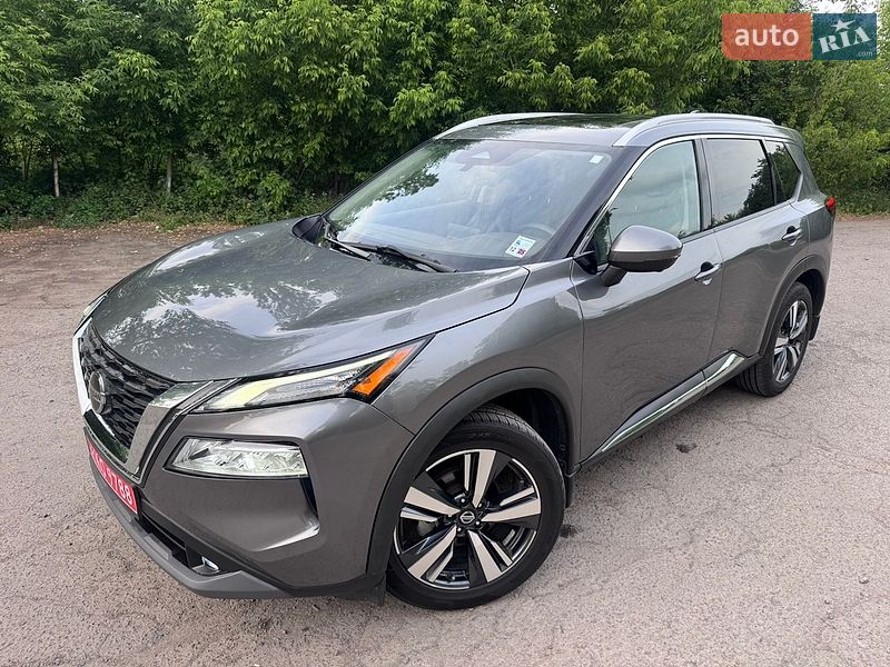 Внедорожник / Кроссовер Nissan Rogue 2021 в Ровно