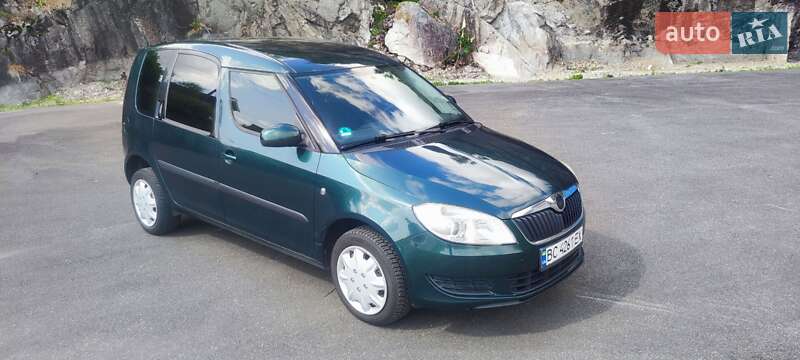 Микровэн Skoda Roomster 2010 в Львове