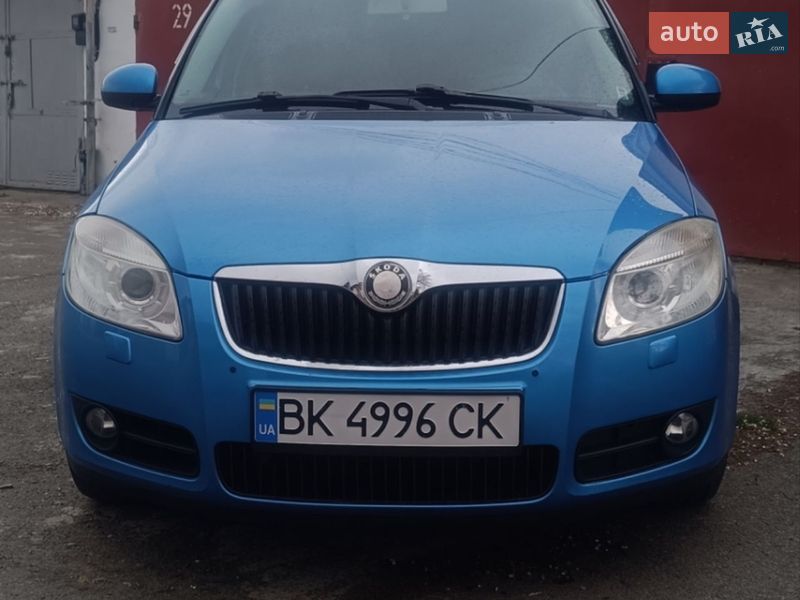 Микровэн Skoda Roomster 2007 в Ровно