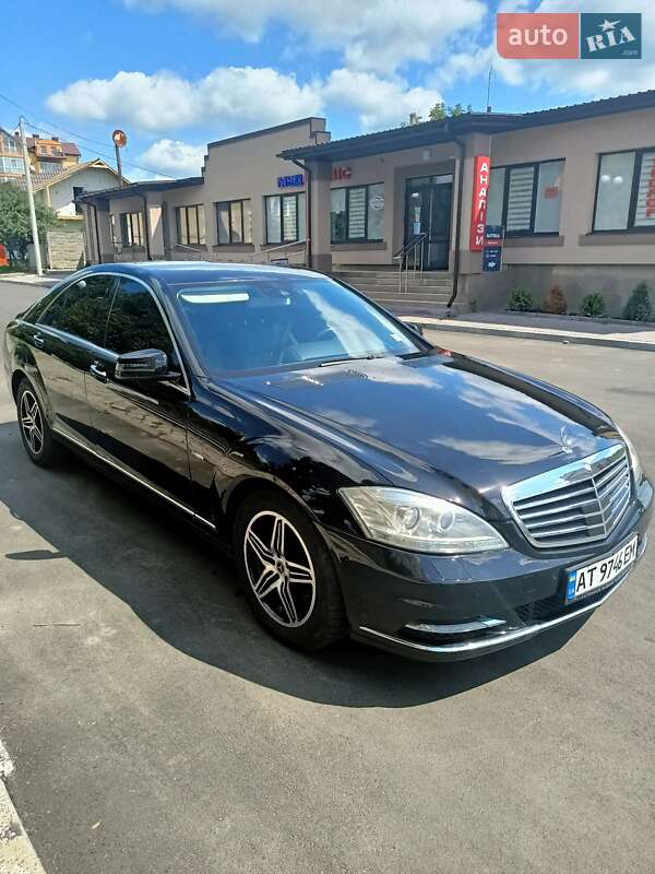 Седан Mercedes-Benz S-Class 2011 в Ивано-Франковске Седан Mercedes-Benz S-Class 2011 в Ивано-Франковске