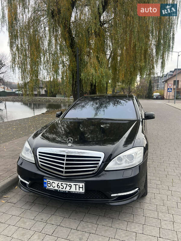 Седан Mercedes-Benz S-Class 2006 в Львові