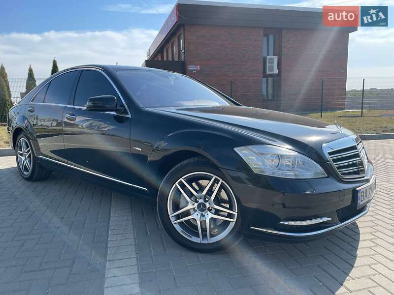 Седан Mercedes-Benz S-Class 2011 в Кропивницком