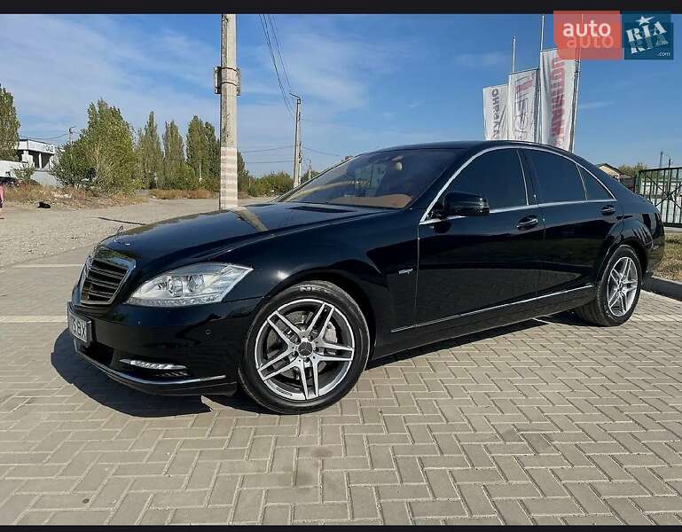 Седан Mercedes-Benz S-Class 2011 в Кропивницком