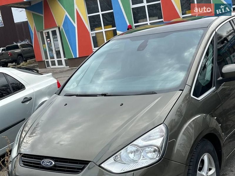 Минивэн Ford S-Max 2010 в Днепре