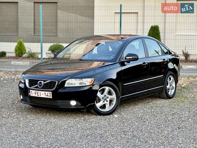 Седан Volvo S40 2011 в Стрые