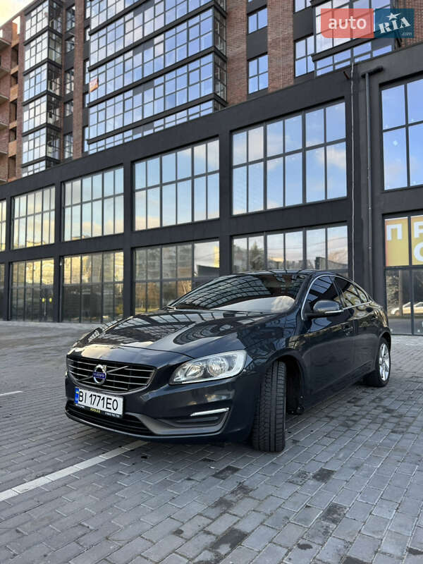 Седан Volvo S60 2014 в Полтаве Седан Volvo S60 2014 в Полтаве