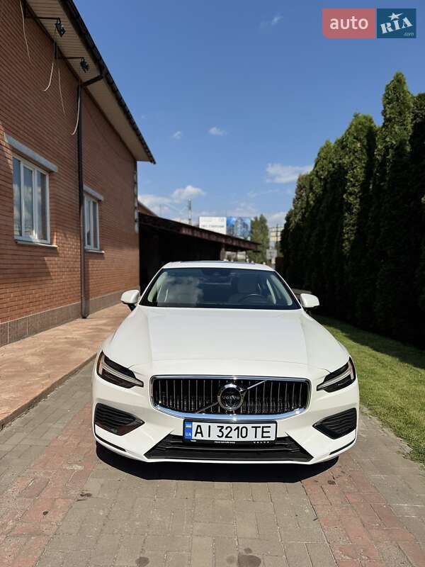 Седан Volvo S60 2020 в Киеве