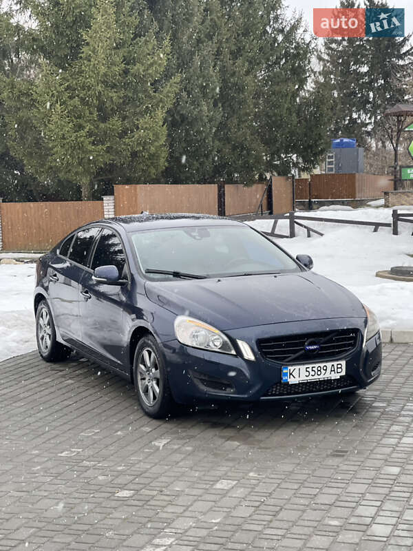 Седан Volvo S60 2011 в Киеве