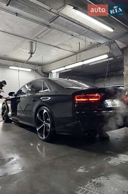 Седан Audi S8 2012 в Киеве