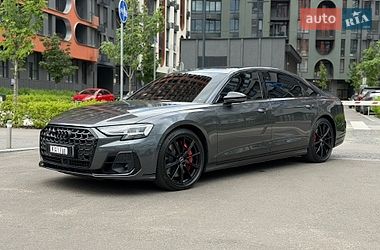 Седан Audi S8 2022 в Киеве