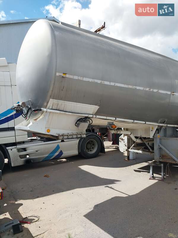Цистерна полуприцеп Trailer S 1986 в Черкассах Цистерна полуприцеп Trailer S 1986 в Черкассах