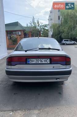 Лифтбек Renault Safrane 1994 в Черноморске
