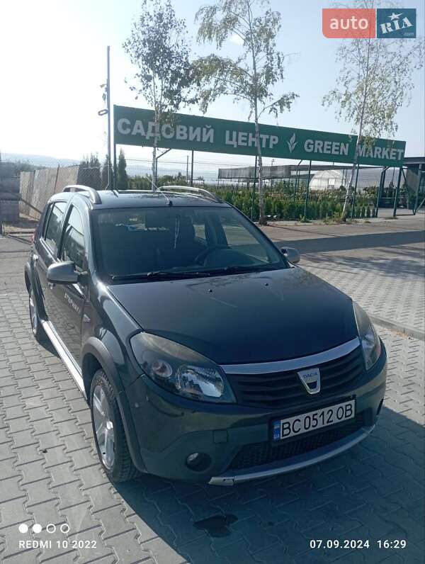 Позашляховик / Кросовер Dacia Sandero StepWay 2010 в Дрогобичі