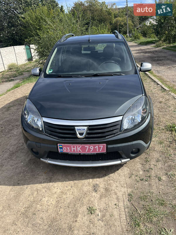 Внедорожник / Кроссовер Dacia Sandero StepWay 2010 в Марганце