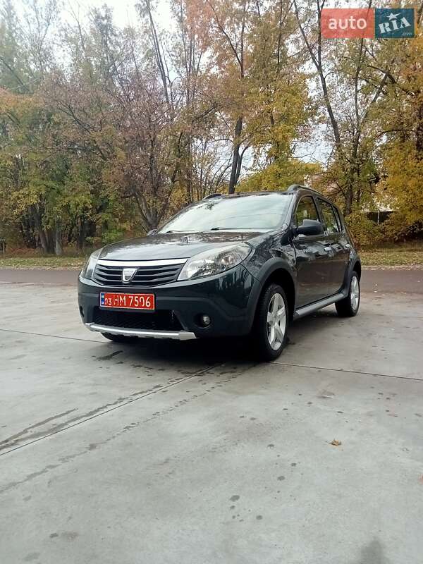 Внедорожник / Кроссовер Dacia Sandero StepWay 2010 в Каменском Внедорожник / Кроссовер Dacia Sandero StepWay 2010 в Каменском