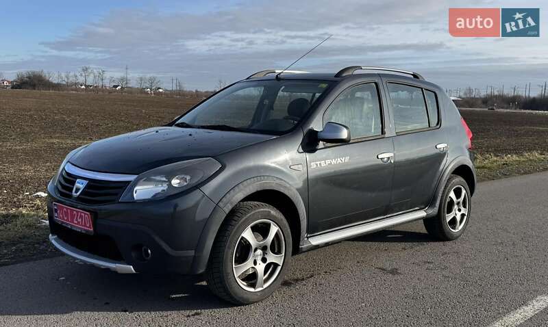 Внедорожник / Кроссовер Dacia Sandero StepWay 2012 в Стрые
