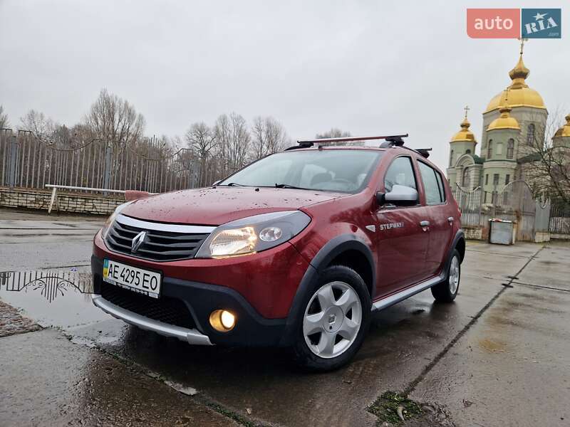 Внедорожник / Кроссовер Renault Sandero StepWay 2011 в Днепре