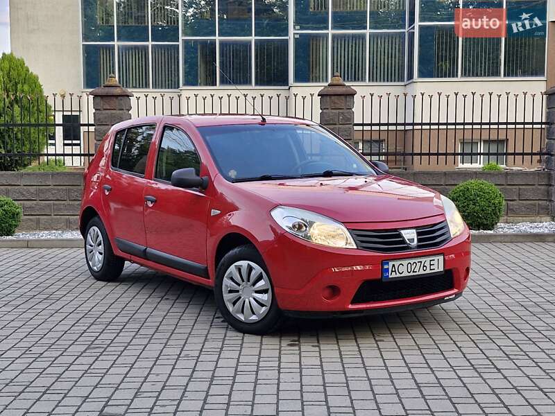 Хетчбек Dacia Sandero 2008 в Рівному