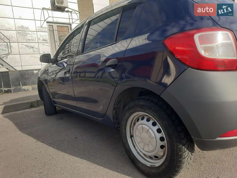 Хэтчбек Dacia Sandero 2013 в Харькове Хэтчбек Dacia Sandero 2013 в Харькове