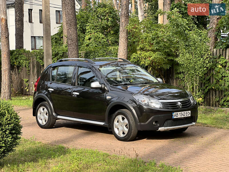 Хэтчбек Renault Sandero 2012 в Киеве