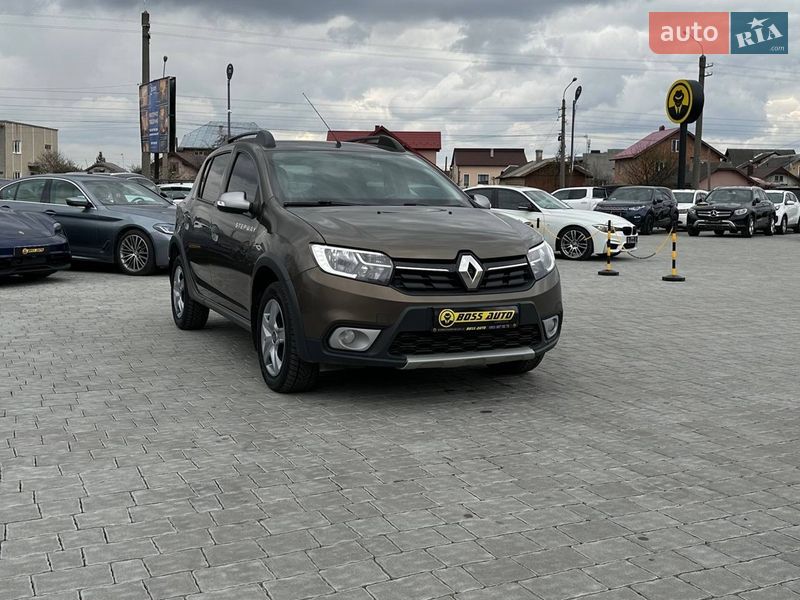 Хэтчбек Renault Sandero 2021 в Ивано-Франковске Хэтчбек Renault Sandero 2021 в Ивано-Франковске