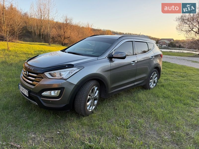 Позашляховик / Кросовер Hyundai Santa FE 2012 в Черкасах