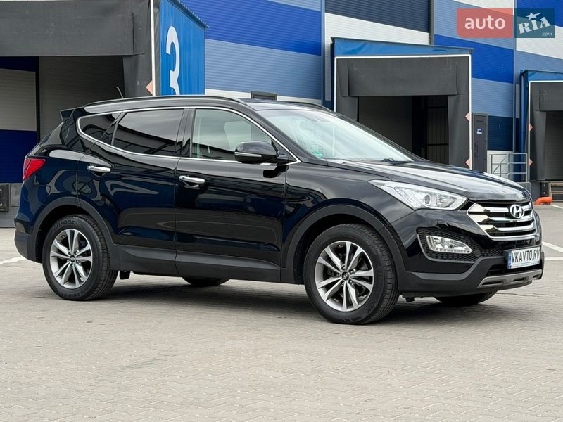 Внедорожник / Кроссовер Hyundai Santa FE 2016 в Ровно
