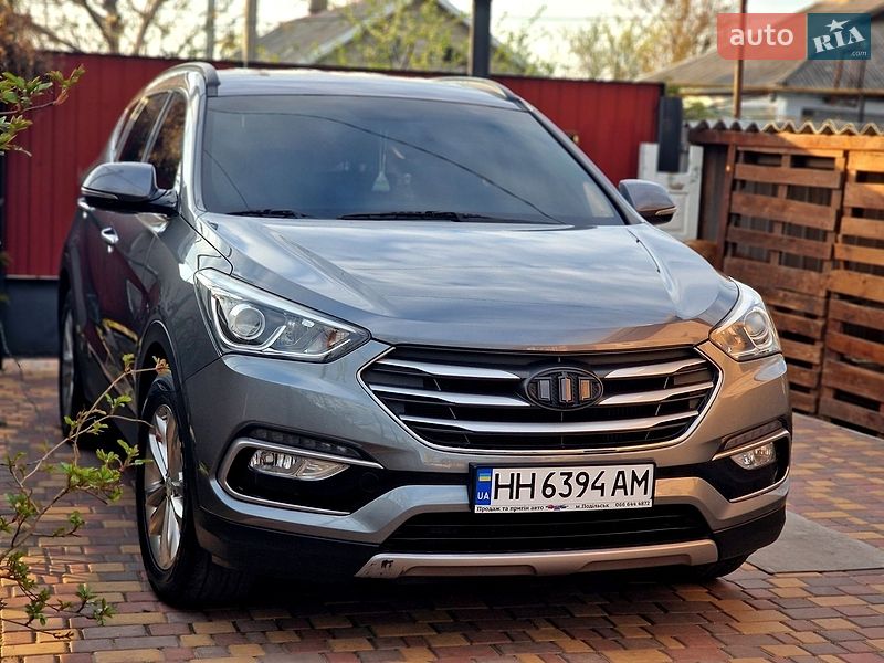 Позашляховик / Кросовер Hyundai Santa FE 2016 в Подільську