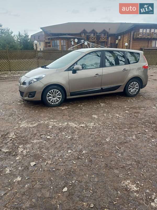 Минивэн Renault Scenic 2011 в Киеве