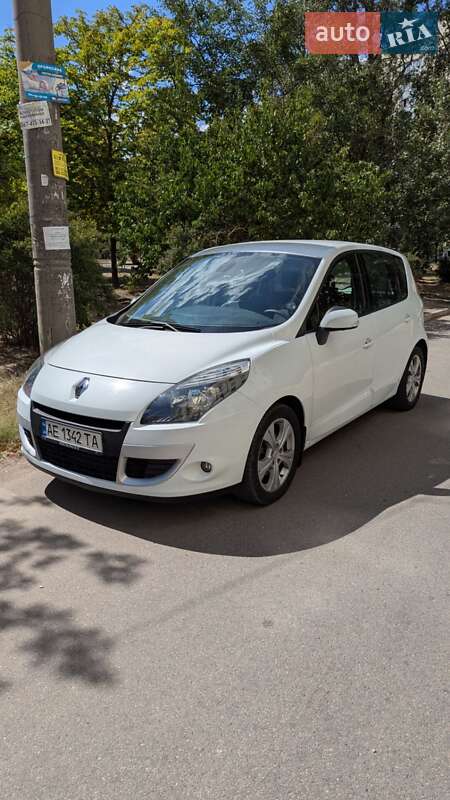 Минивэн Renault Scenic 2011 в Днепре Минивэн Renault Scenic 2011 в Днепре
