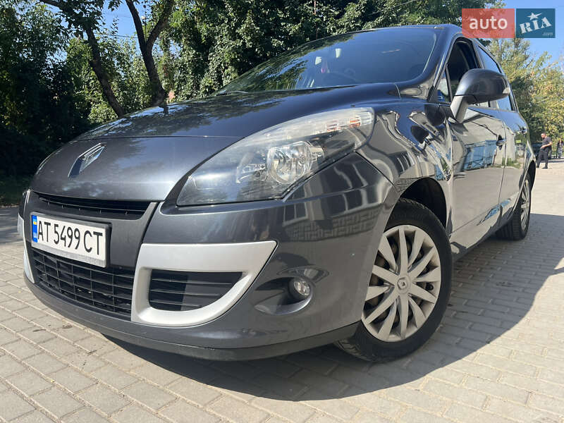 Минивэн Renault Scenic 2011 в Ивано-Франковске