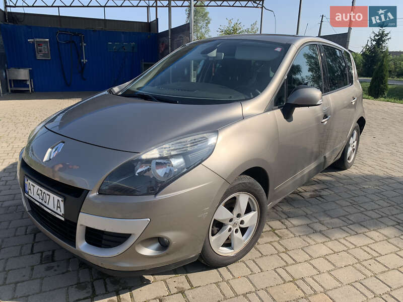 Минивэн Renault Scenic 2009 в Ивано-Франковске
