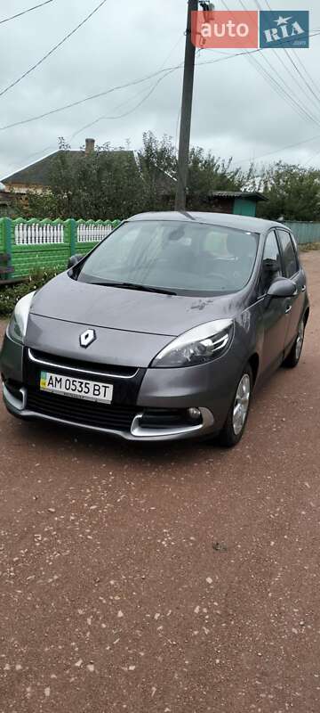 Минивэн Renault Scenic 2013 в Житомире Минивэн Renault Scenic 2013 в Житомире