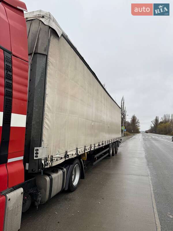 Тентованный борт (штора) - полуприцеп Schmitz Cargobull SCS 2008 в Ровно