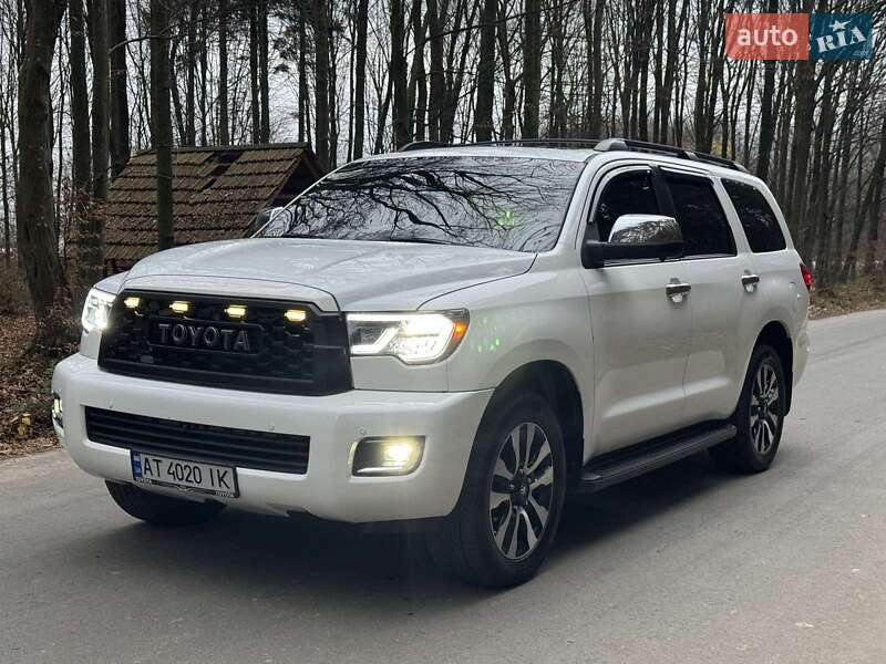Позашляховик / Кросовер Toyota Sequoia 2013 в Івано-Франківську Позашляховик / Кросовер Toyota Sequoia 2013 в Івано-Франківську