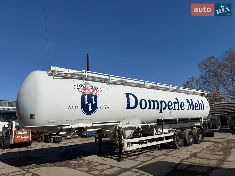 Цистерна полуприцеп Spitzer SF 1997 в Львове