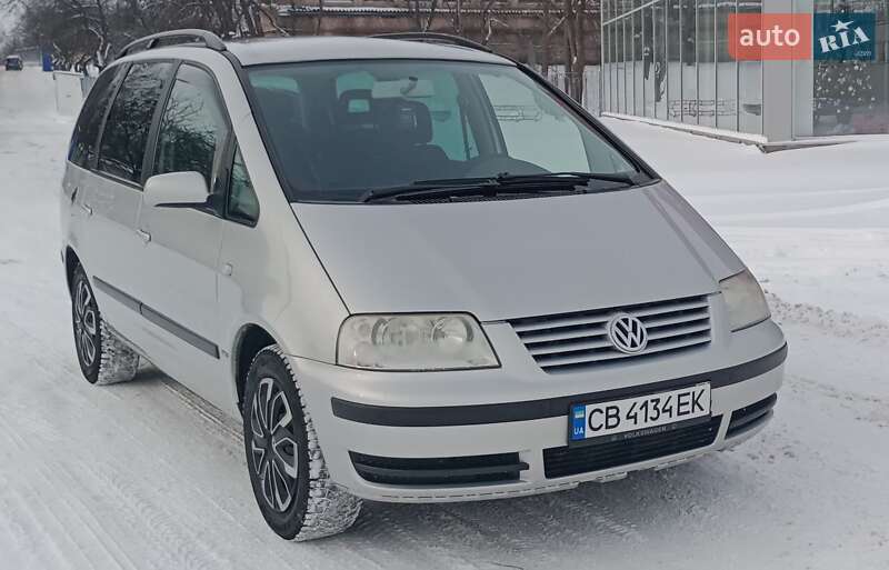 Минивэн Volkswagen Sharan 2002 в Чернигове
