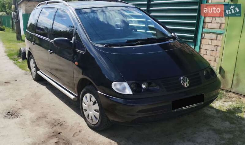 Минивэн Volkswagen Sharan 1998 в Киеве