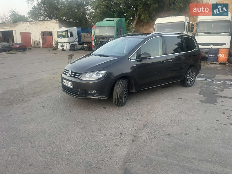 Минивэн Volkswagen Sharan 2014 в Николаеве