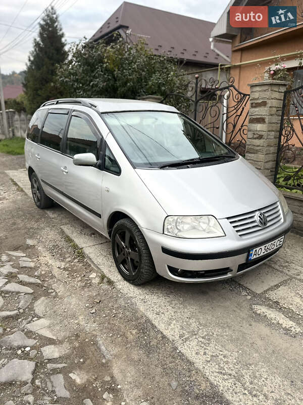 Минивэн Volkswagen Sharan 2003 в Мукачево