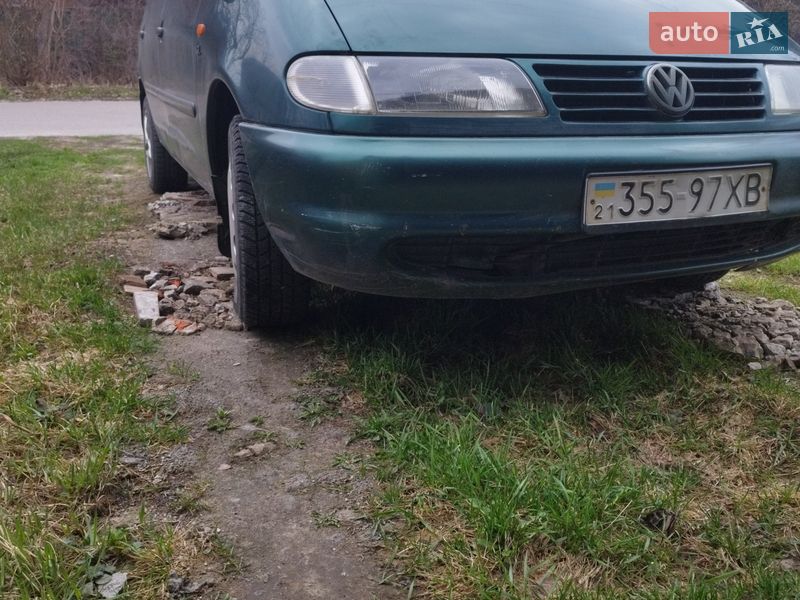 Мінівен Volkswagen Sharan 1997 в Бабаї