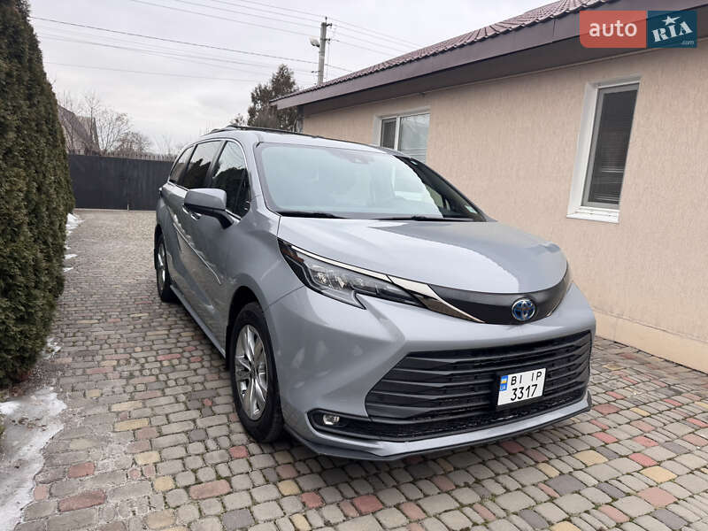 Минивэн Toyota Sienna 2022 в Полтаве