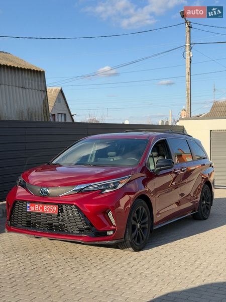 Минивэн Toyota Sienna 2021 в Белой Церкви