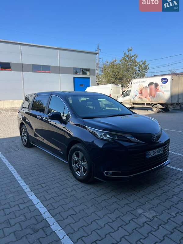 Мінівен Toyota Sienna 2020 в Львові