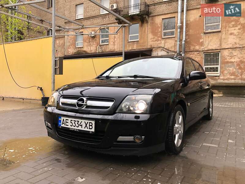 Хэтчбек Opel Signum 2005 в Кривом Роге