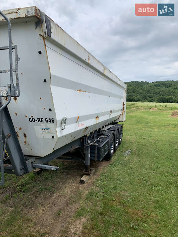 Самоскид напівпричіп Kempf SKM 2010 в Ужгороді