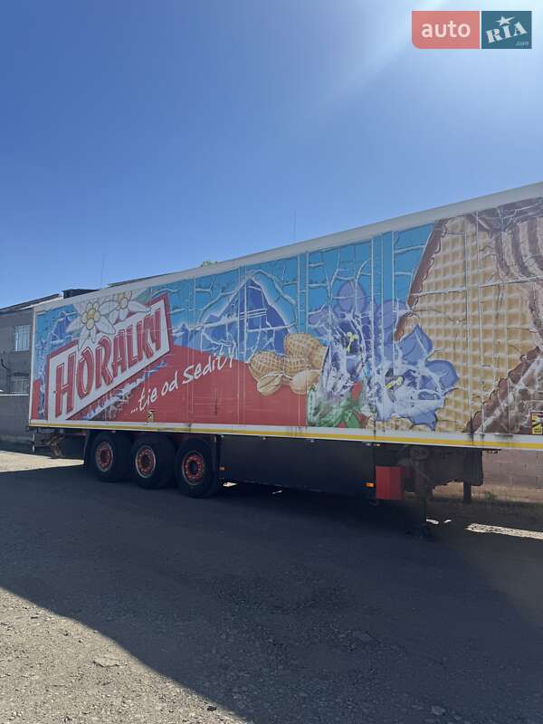 Рефрижератор полуприцеп Schmitz Cargobull SKO 24 2004 в Могилев-Подольске